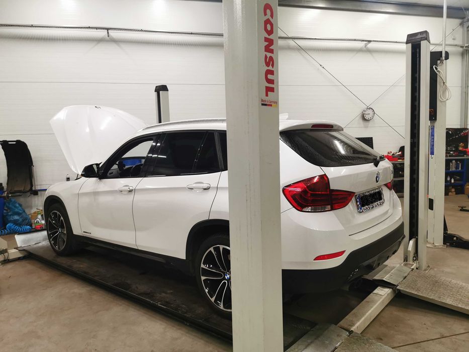 Podnośnik samochodowy 4-kolumnowy, najazdowy Consul / 4500 kg