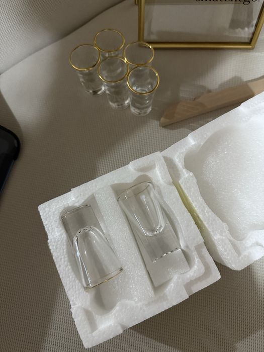 Wesele oszukane kieliszki, szlafrok, okulary, ramki, korona, wieszak