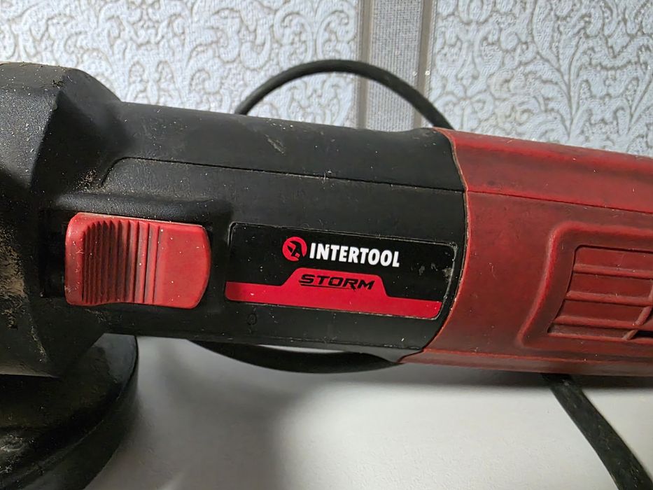Продам болгарку Intertool WT-0220
