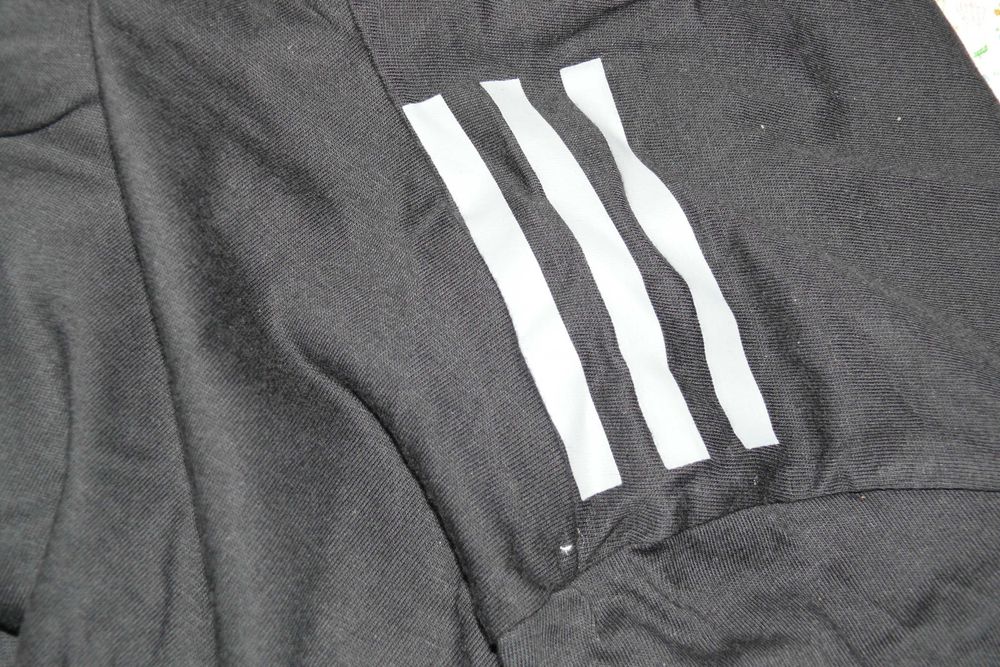 Tshirt Preta Desportiva Adidas