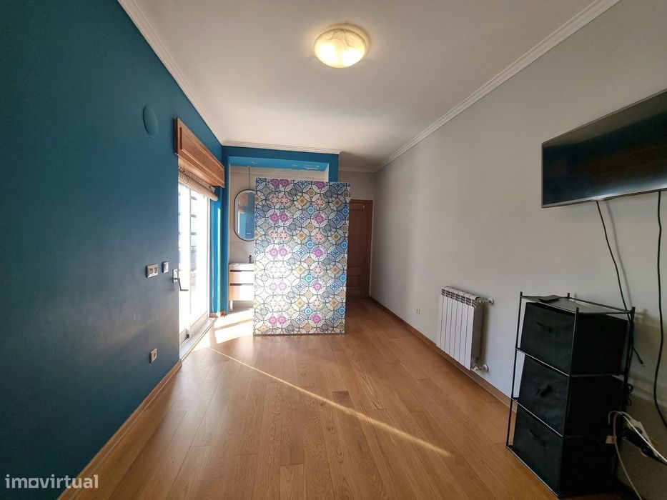 Excelente Apartamento T2 Para Arrendar Em São Domingos De Benfica