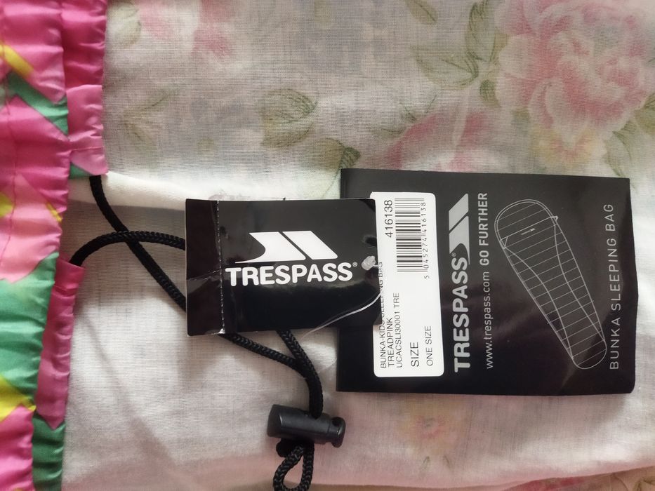 Продам недорого новий спальний мішок Trespass детский англія