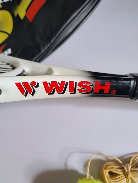 Тенісна ракетка нова