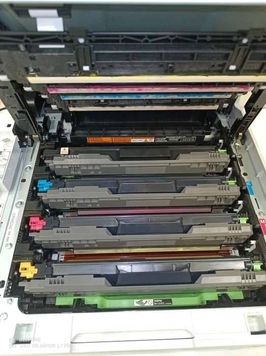 Кольоровий лазерний БФП Brother MFC-L3710CW з Wi-Fi