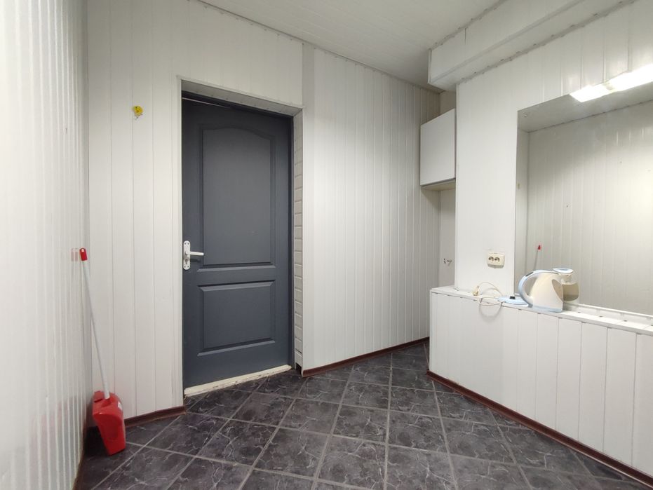 75м2, окремий вхід з вулиці, вул. Васильківська 42, Голосіївський р.