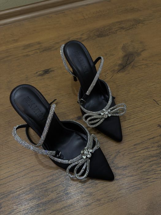 Туфли со стразами