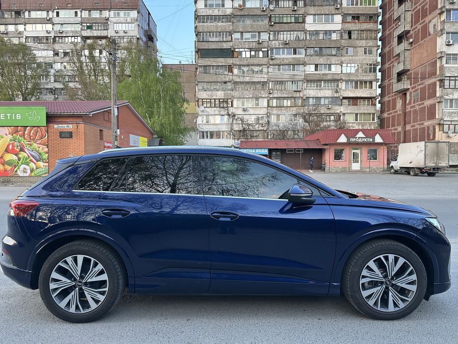 Audi Q-4 etron S-Lain