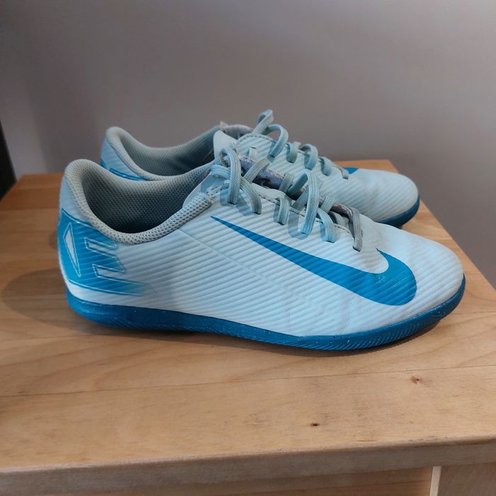 Buty halówki Nike roz. 35.5