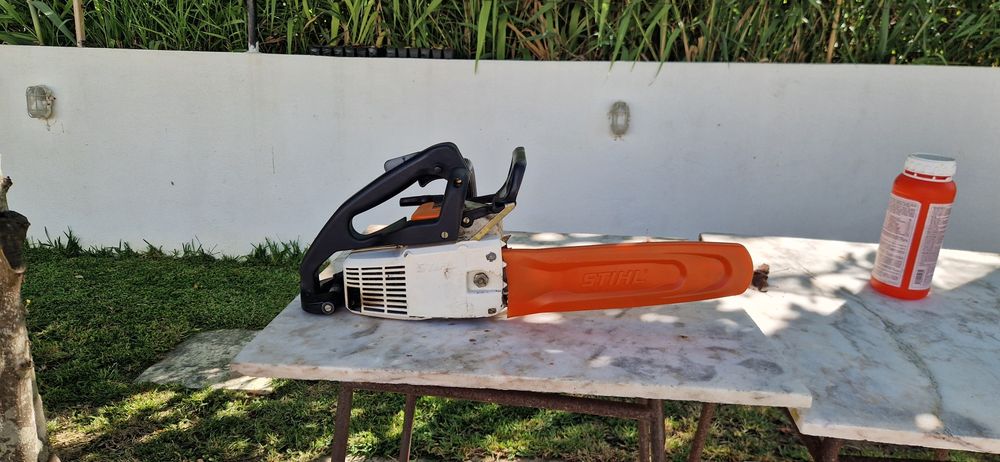 Stihl 012 AVT – revista e a trabalhar + espada e corrente afiada