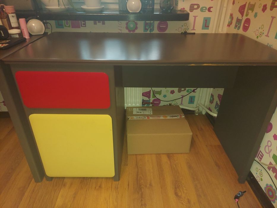 Biurko z szufladą i szafką