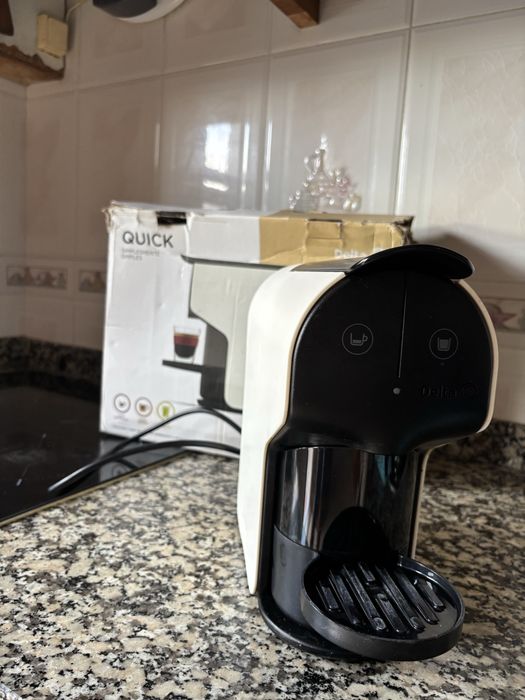 Maquina de cafe Delta avariada