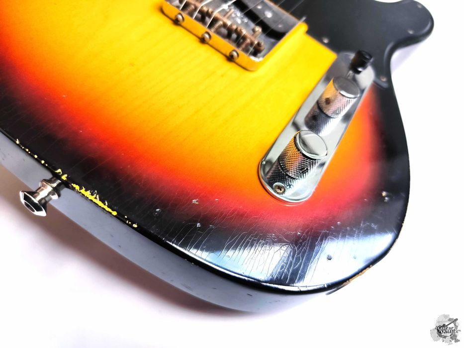 Fender® Custom Shop Limited Edition '63 Telecaster® Time Machine Relic '2014 Sunburst
