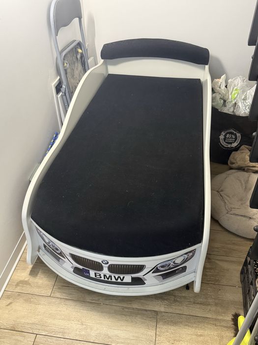 Продам дитяче ліжко BMW 150х70