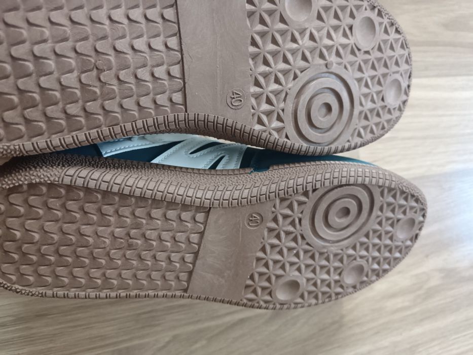 Rewelacyjne adidasy 40