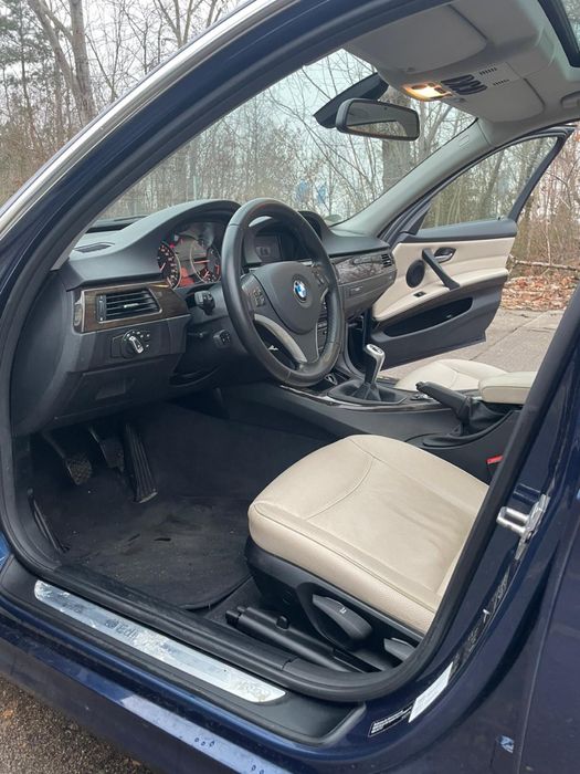 Bmw 320d touring 2013 •Edição Especial exclusive leder •176.000km