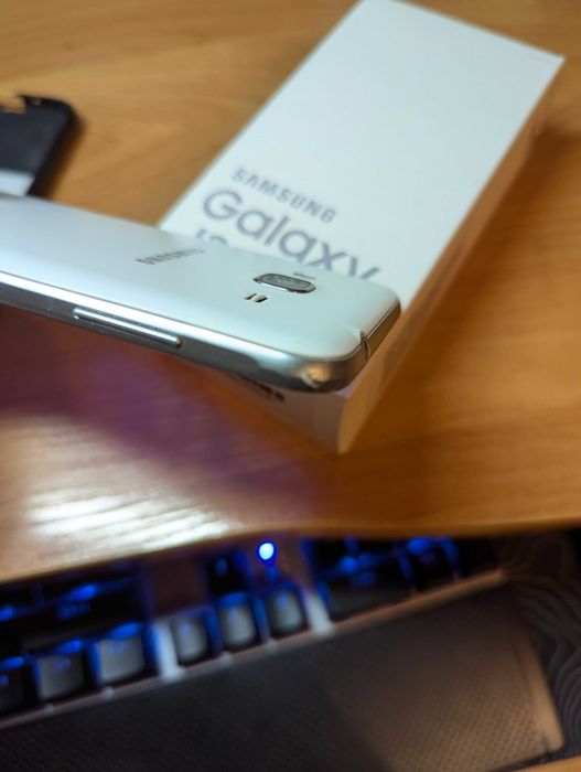 Samsung Galaxy J3 2016 8gb