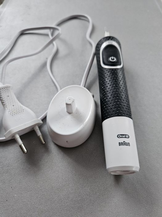 Szczoteczka do zębnów Oral B Braun