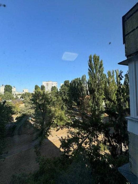 Оренда довгострокова 2-х кімн. квартири біля Краків М.Лівобережна