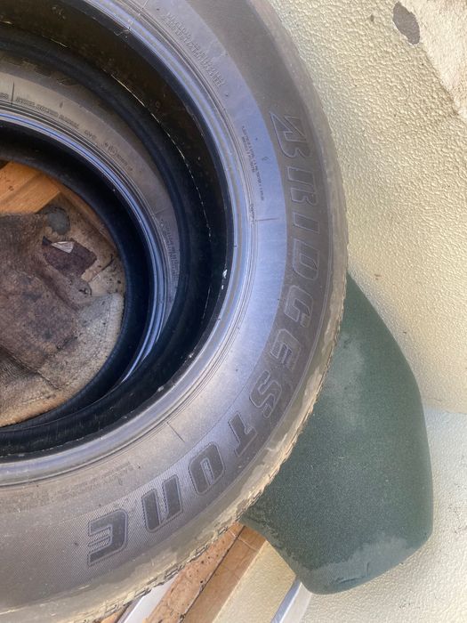 OPORTUNIDADE - 5 Pneus Bridgestone Dueler H/T P265/65R17 Semi-novos
