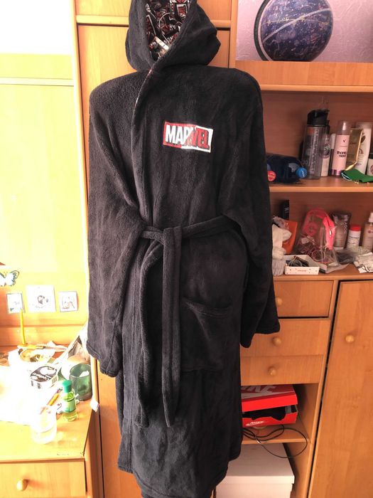 Халат мягусенький, размер XL. Marvel.