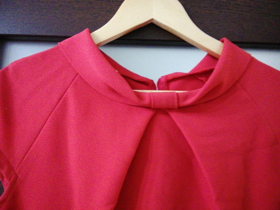 Czerwona kreacja - suknienka