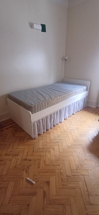 Cama solteiro IKEA MALM modelo antigo