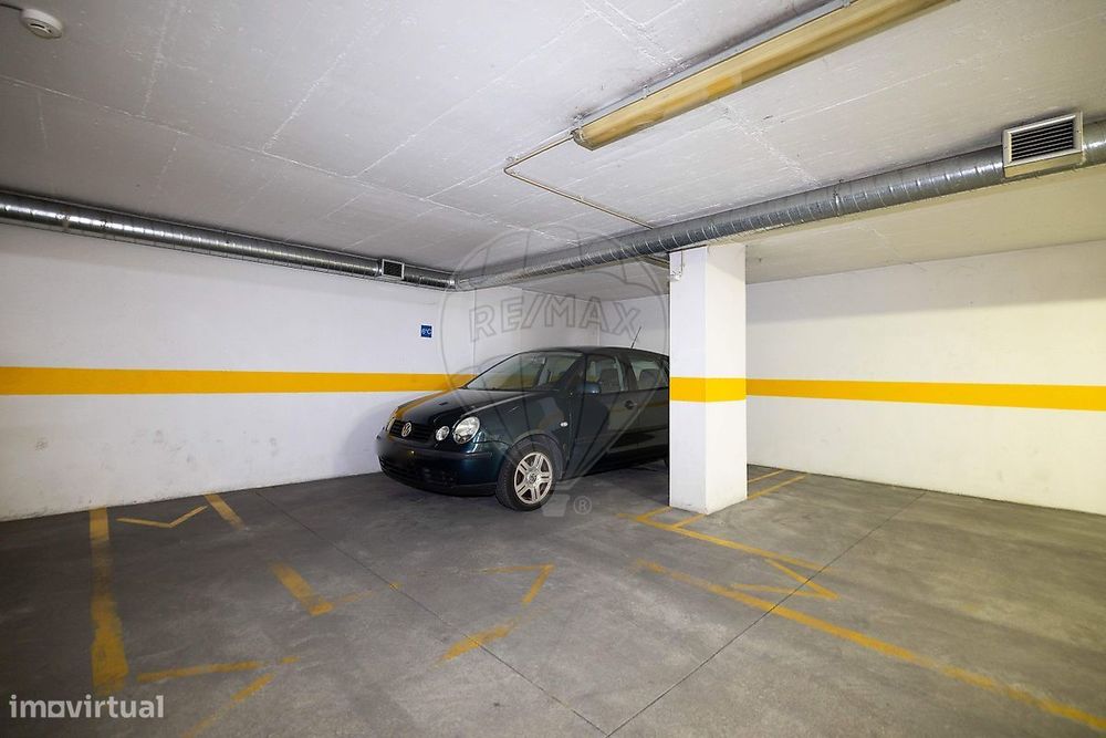 Apartamento T4 para arrendamento