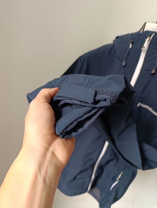 Мужская утепленная куртка на флисе и утяжках peak performance