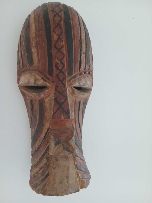 Máscaras africanas autênticas e muito antigas