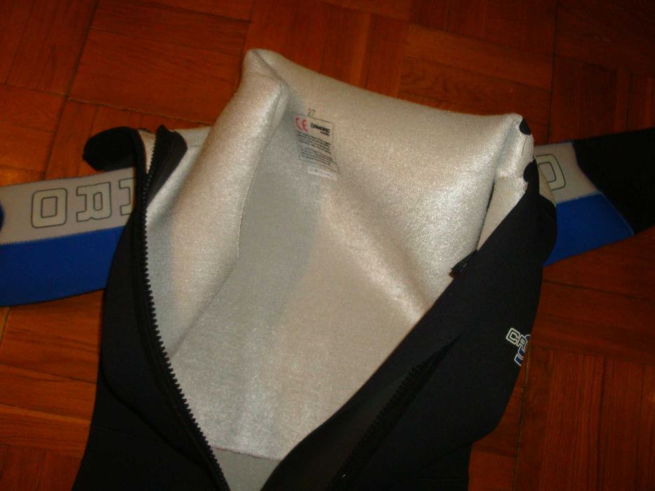 Гидрокостюм CAMARO  , размер 50-52 ( M-L ), толщина 7+5 mm