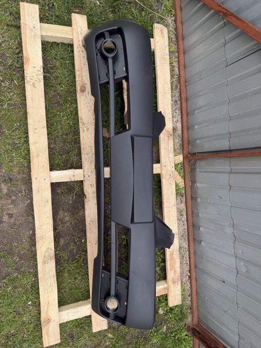 Передний бампер Hyundai Elantra