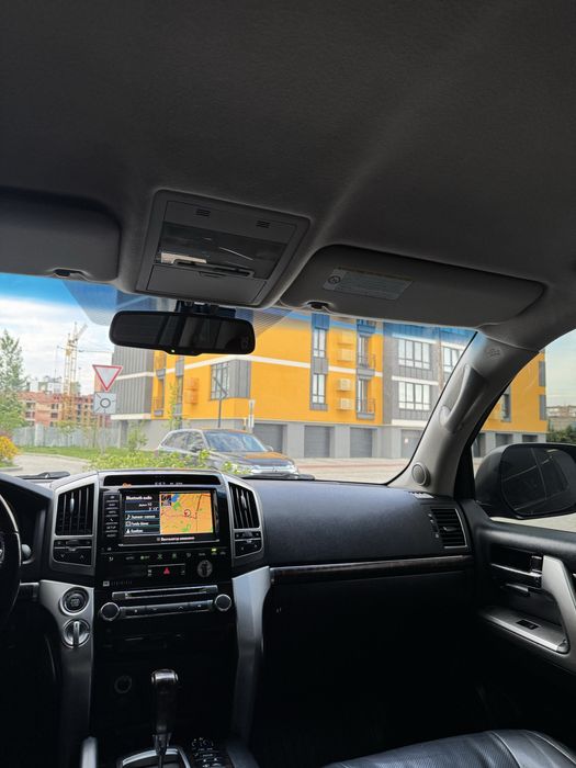 Продам автомобіль Land Cruiser 200 FL РЕСТ