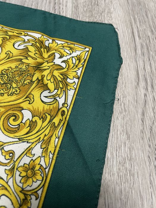 Платок Pierre Balmain