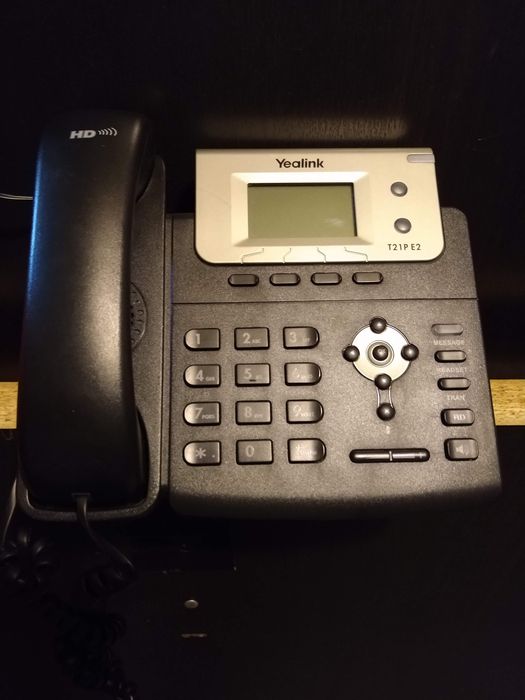 Yealink T21P E2 IP Phone64738939731458120