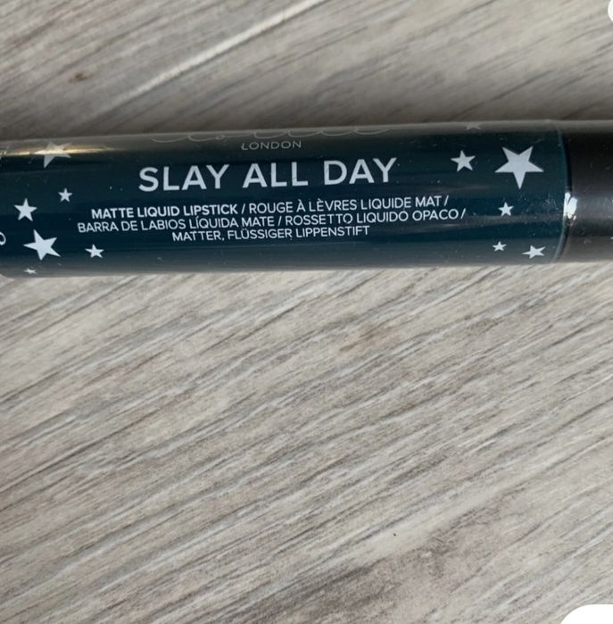 Губна помада Lottie London Slay All Day Liquid Matte 8 мл - Queen