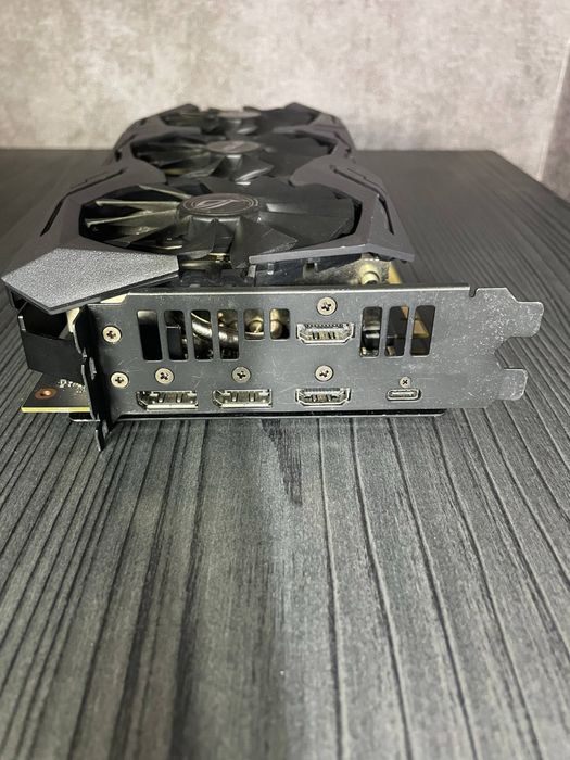 Продам видеокарту ASUS ROG STRIX GeForce RTX 2070 8GB GDDR6