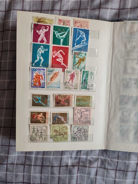 Марки: живопис, космос, авто, авіа, кораблі, літаки, історія