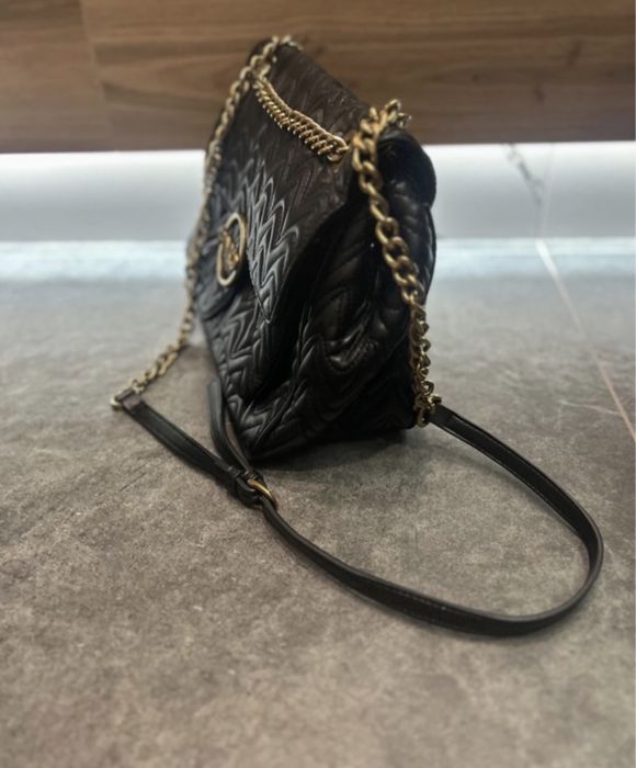 Czarna torebka PINKO na ramie