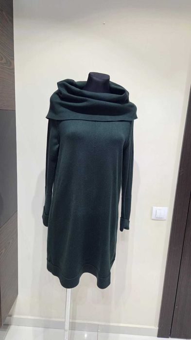 Sukienka swetrowa z golfem r. 38 / 40 zielona