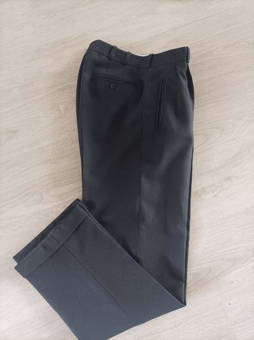 Spodnie garniturowe rozmiar M/L