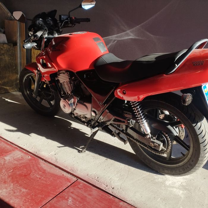 Продам Хонда CB500