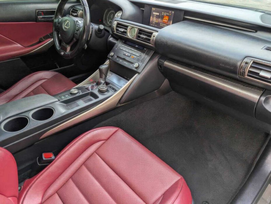 Lexus IS 300      2016