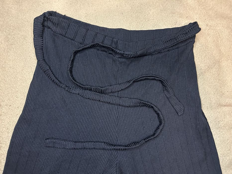 Штани чорні приталені легенькі розмір с