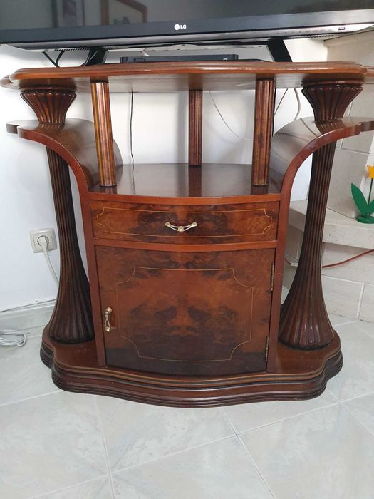 Mesas de Sala (TV e Sala Estar)