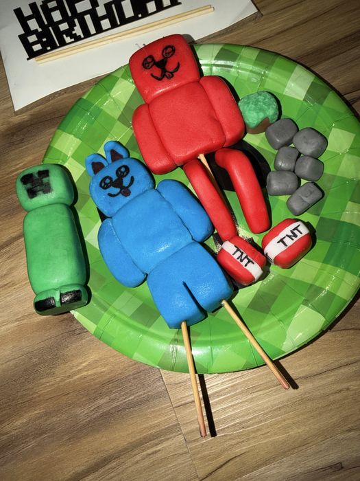 Zestaw na tort figurki minecraft pimpek luczek tnt wojan creeper