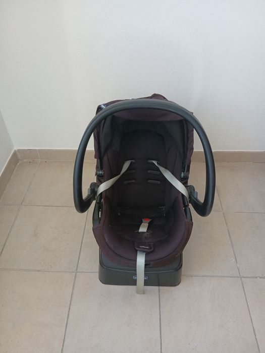 Ovinho Chicco usado com base para carro