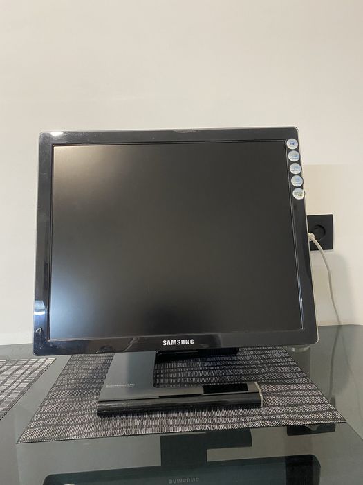 Монитор Samsung Syncmaster 971P
