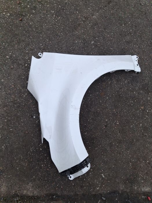 Крило до відновлення Toyota Yaris  4 2020 рік ліве