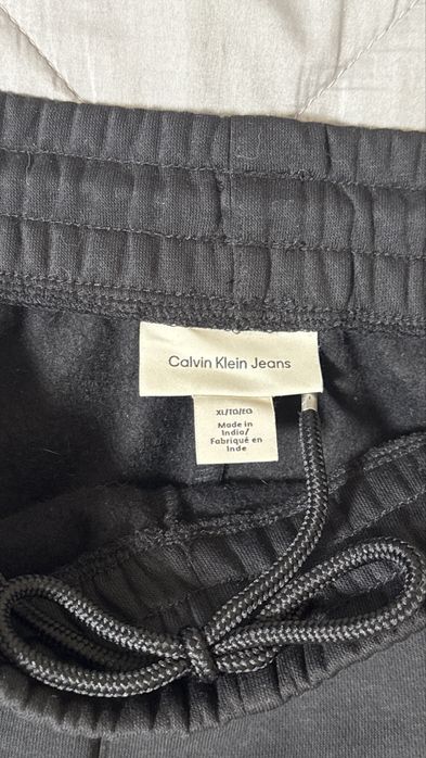 Нові штани Calvin Klein XL