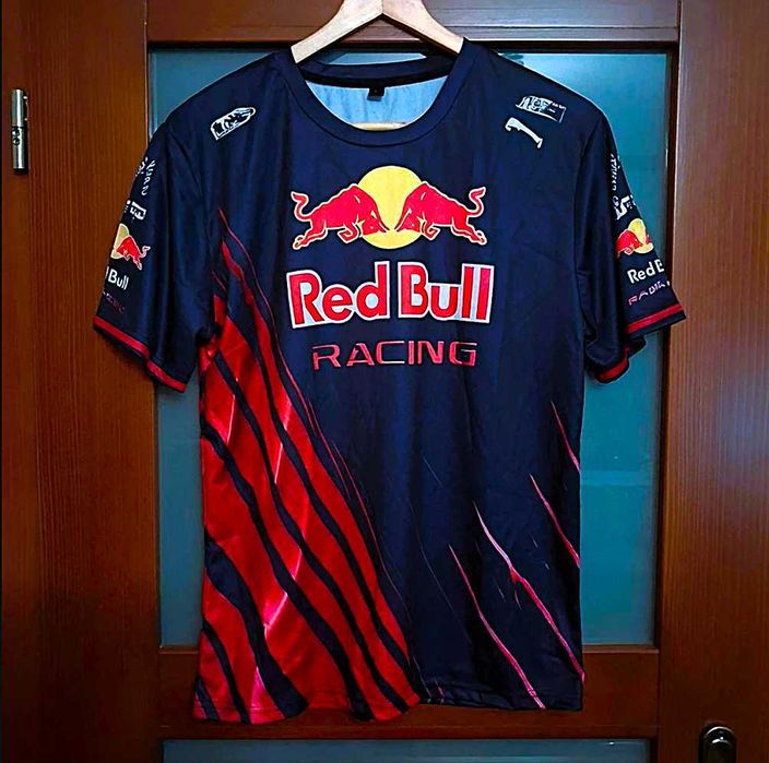 Unikatowy! Jedyny taki „Design” Kultowa Koszulka „ Red Bull ” r. (M/L)